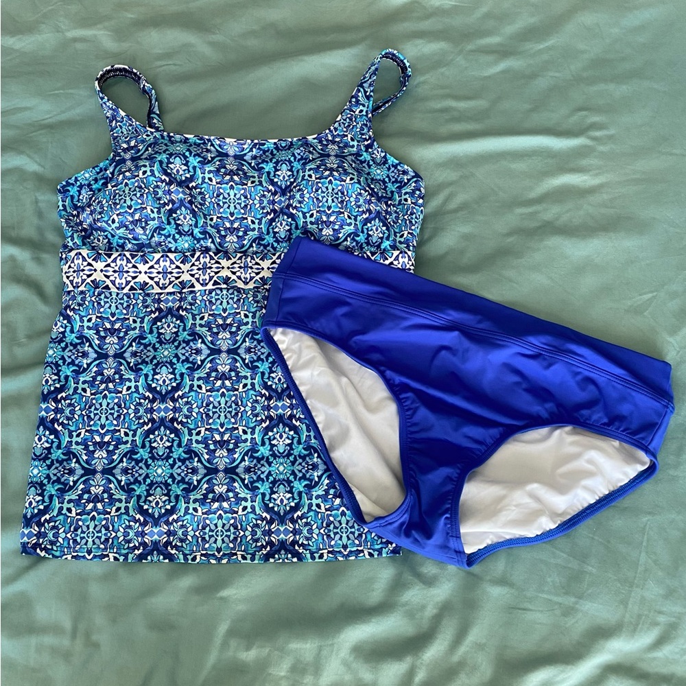 Lands End Women’s Bathing Suit, Size 16